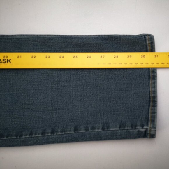 Signature by Levi Strauss Men's Size 36/32 Medium Wash Straight Leg Jeans - Picture 14 of 14